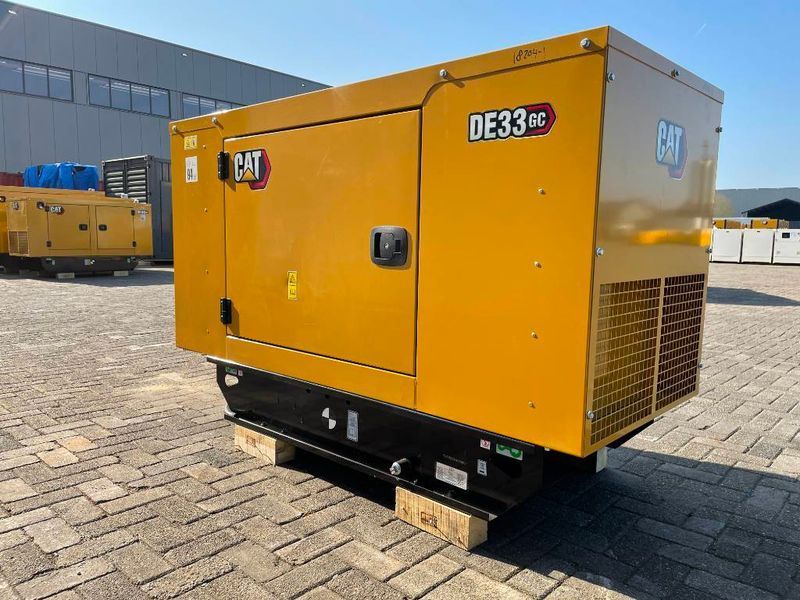 Caterpillar DE33GC &mdash; резервная генераторная установка мощностью 33 кВА &mdash; DPX-18204 2-221 фото