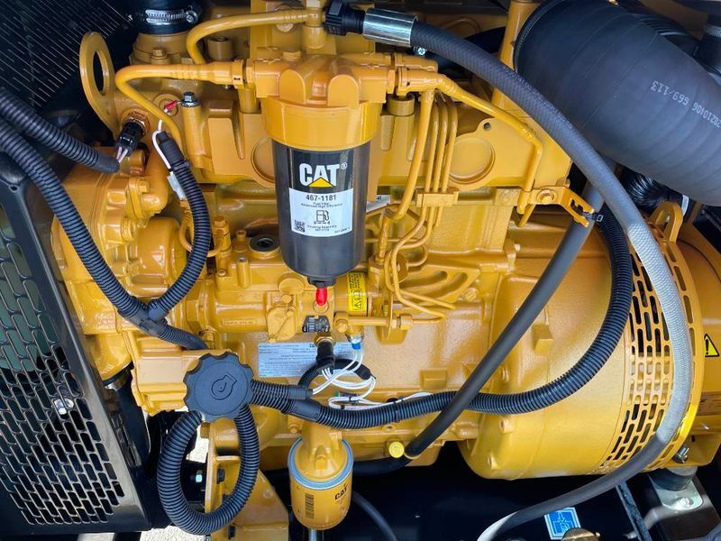 Caterpillar DE33GC &mdash; резервная генераторная установка мощностью 33 кВА &mdash; DPX-18204 2-221 фото