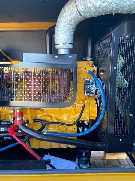Caterpillar DE200GC &mdash; резервная генераторная установка мощностью 200 кВА 2-249 фото