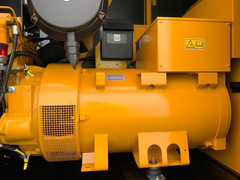 Caterpillar DE220E0 - Генератор 220 кВА - DPX-18018 2-255 фото
